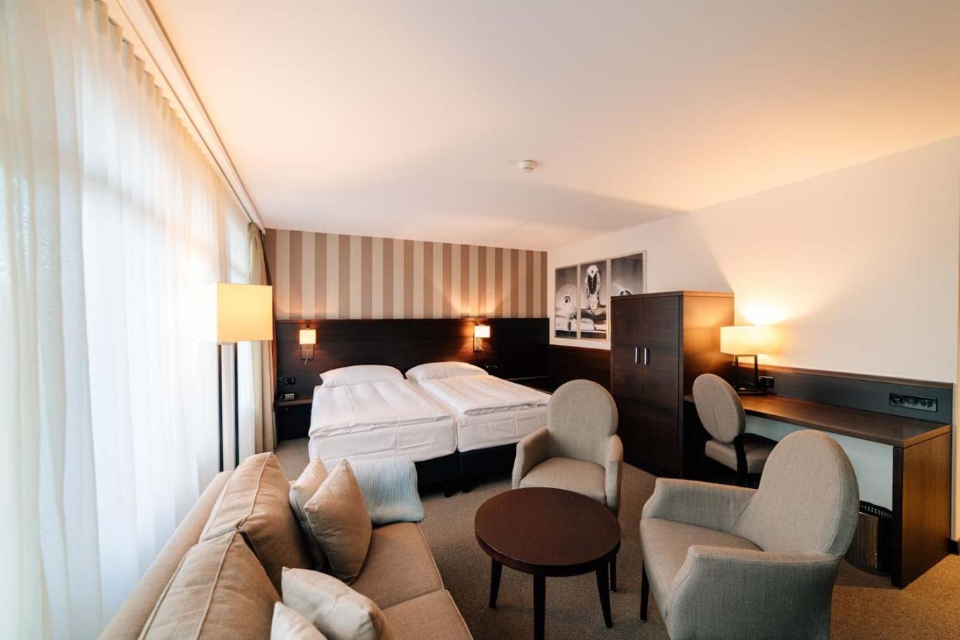 Park Hotel Winterthur Bagian luar foto